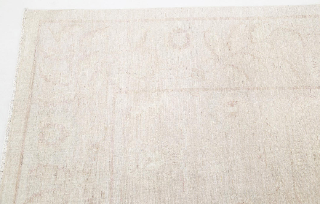 Serenity 12’ 10” x 17’ 2″ - No. AV85693 - ALRUG Rug Store