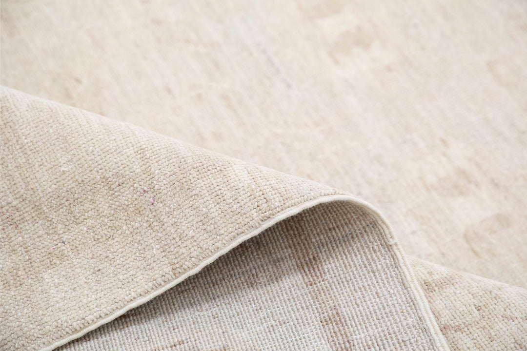 Serenity 12’ 10” x 17’ 2″ - No. AV85693 - ALRUG Rug Store