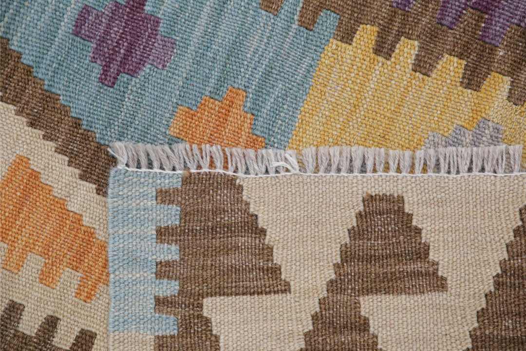 Kilim 4’ 3″ x 5’ 10” - No. AV60091 - ALRUG Rug Store