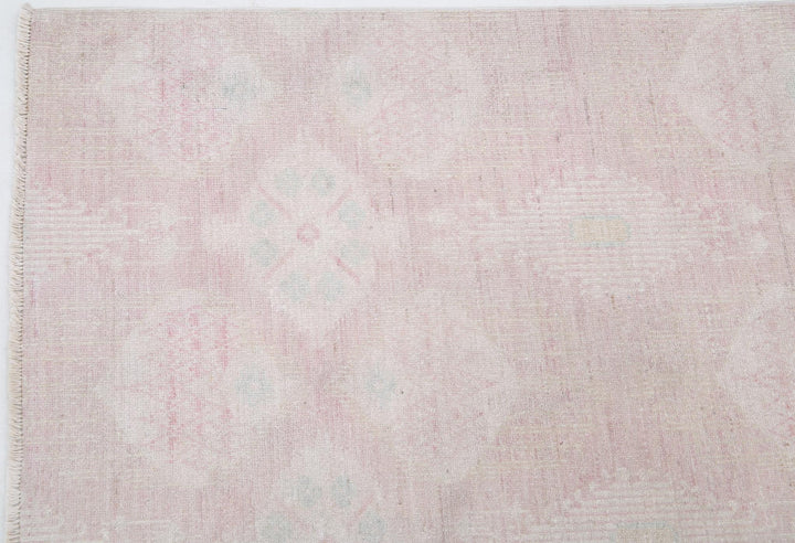 Serenity 8’ 0″ x 9’ 1″ - No. AV75239 - ALRUG Rug Store