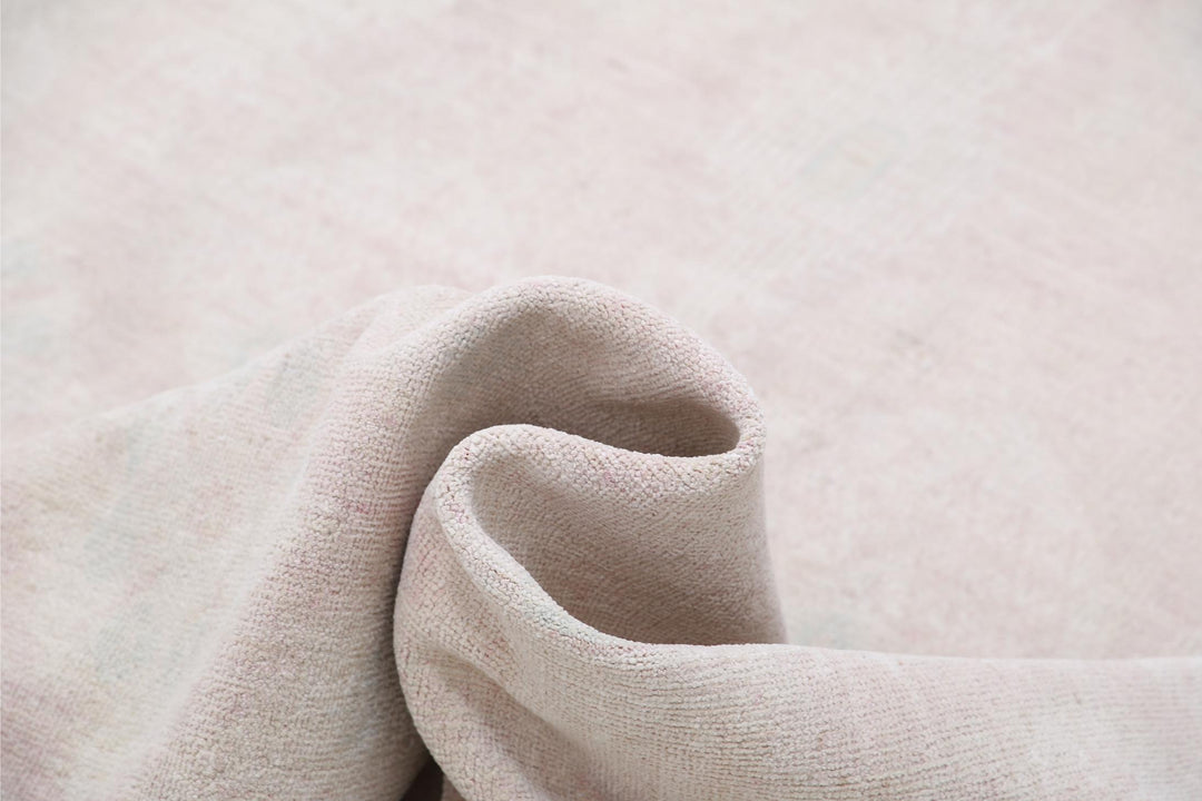 Serenity 8’ 0″ x 9’ 1″ - No. AV75239 - ALRUG Rug Store