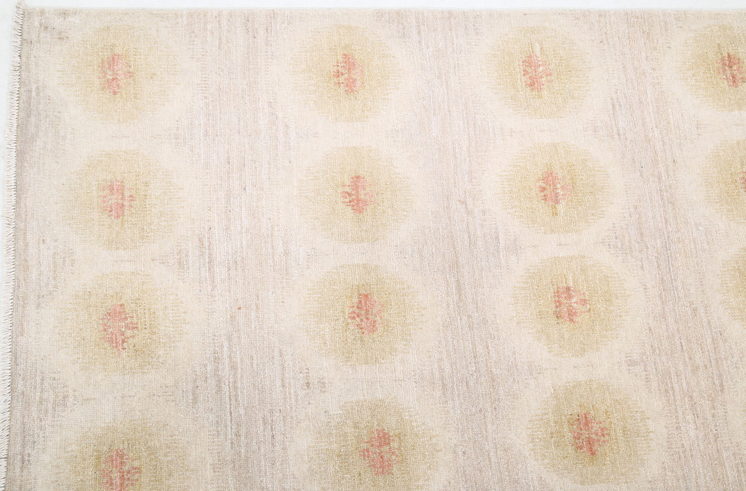 Artemix 9’ 2″ x 12’ 1″ - No. AV16567 - ALRUG Rug Store