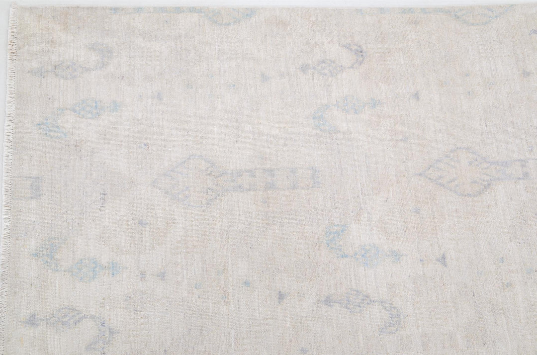 Serenity 9’ 10” x 14’ 2″ - No. AV74095 - ALRUG Rug Store