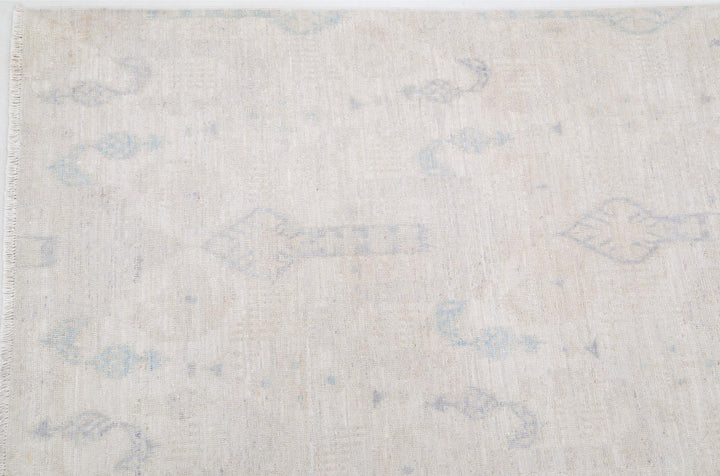 Serenity 9’ 10” x 14’ 2″ - No. AV74095 - ALRUG Rug Store