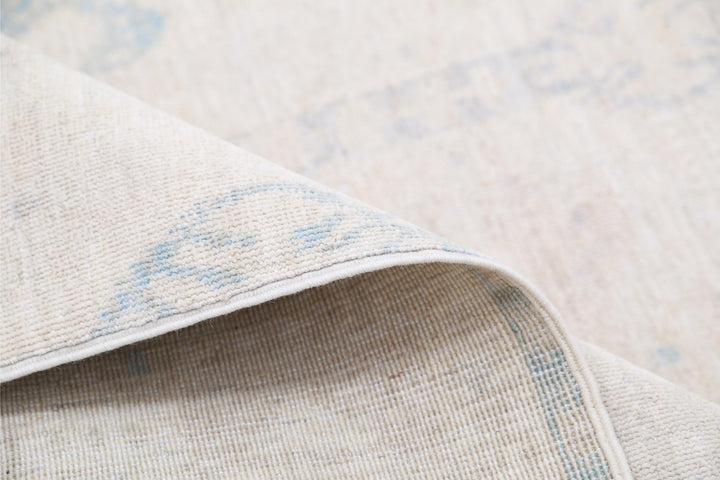 Serenity 9’ 10” x 14’ 2″ - No. AV74095 - ALRUG Rug Store