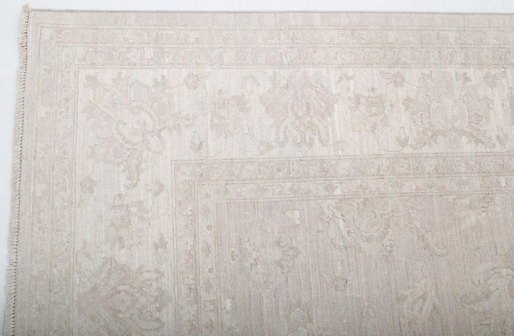 Serenity 5’ 7″ x 7’ 8″ - No. AV32044 - ALRUG Rug Store