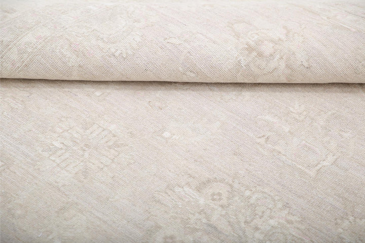 Serenity 5’ 7″ x 7’ 8″ - No. AV32044 - ALRUG Rug Store