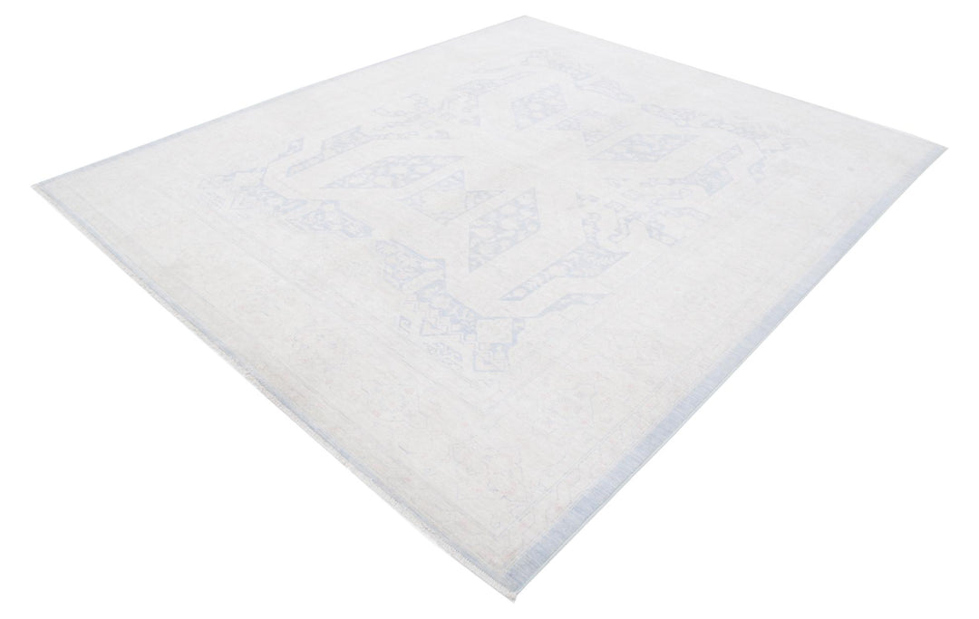 Serenity 7’ 9″ x 9’ 2″ - No. AV28928 - ALRUG Rug Store