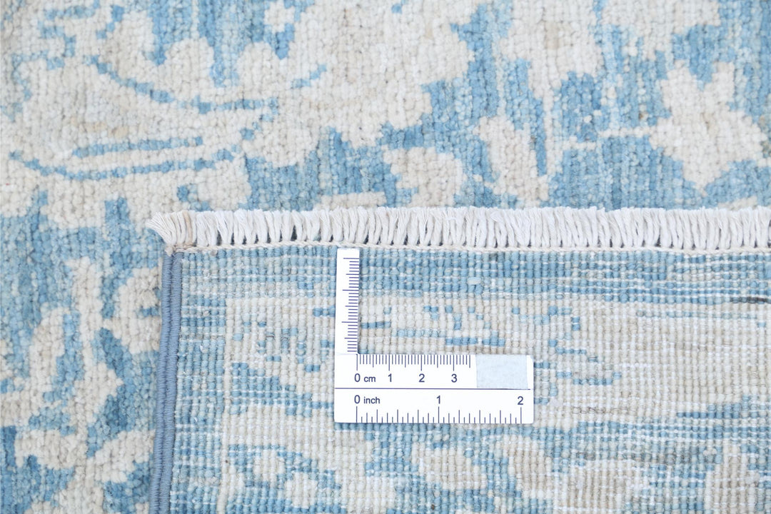 Artemix 8’ 3″ x 9’ 9″ - No. AV28570 - ALRUG Rug Store