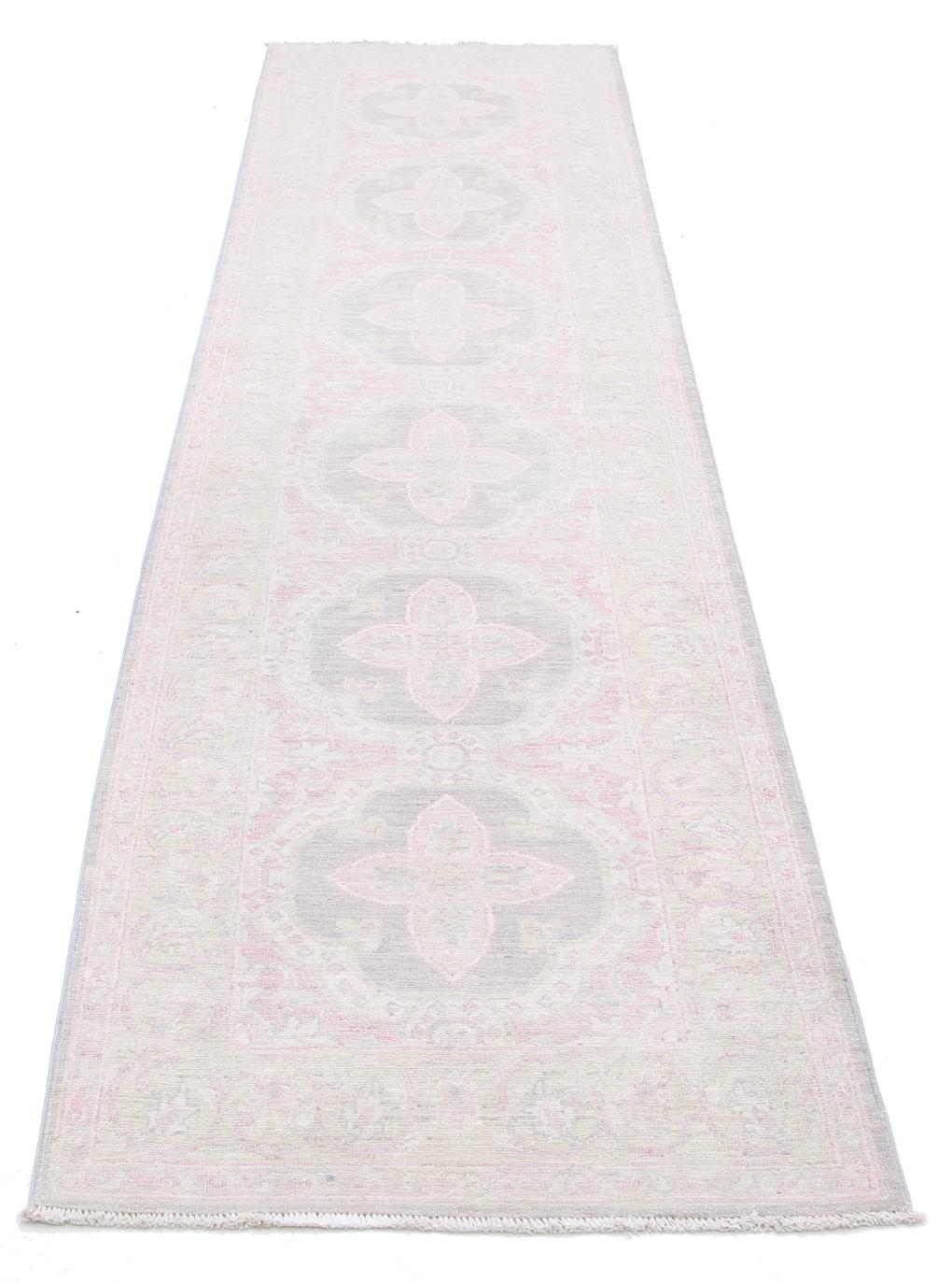 Serenity 2’ 7″ x 9’ 9″ - No. AV73496 - ALRUG Rug Store