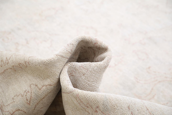 Serenity 14’ 11” x 24’ 3″ - No. AV56171 - ALRUG Rug Store