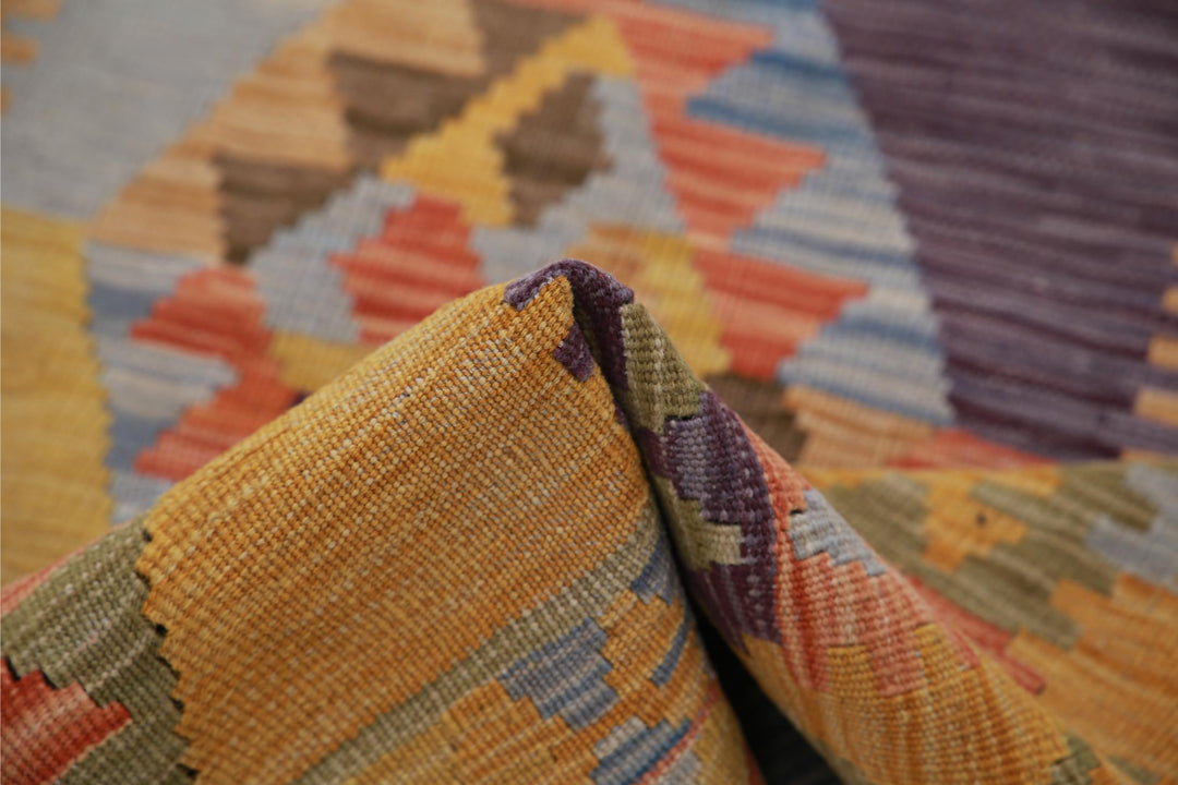 Kilim 2’ 8″ x 3’ 10” - No. AV80169 - ALRUG Rug Store