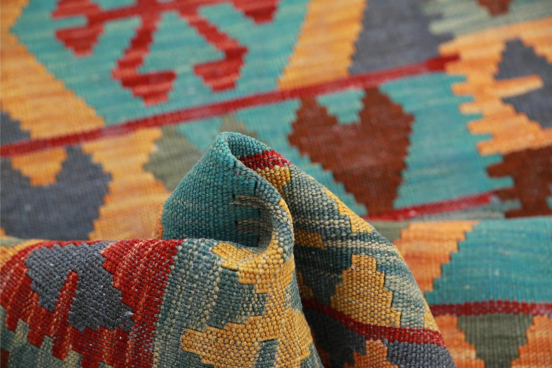 Kilim 2’ 6″ x 4’ 1″ - No. AV56120 - ALRUG Rug Store