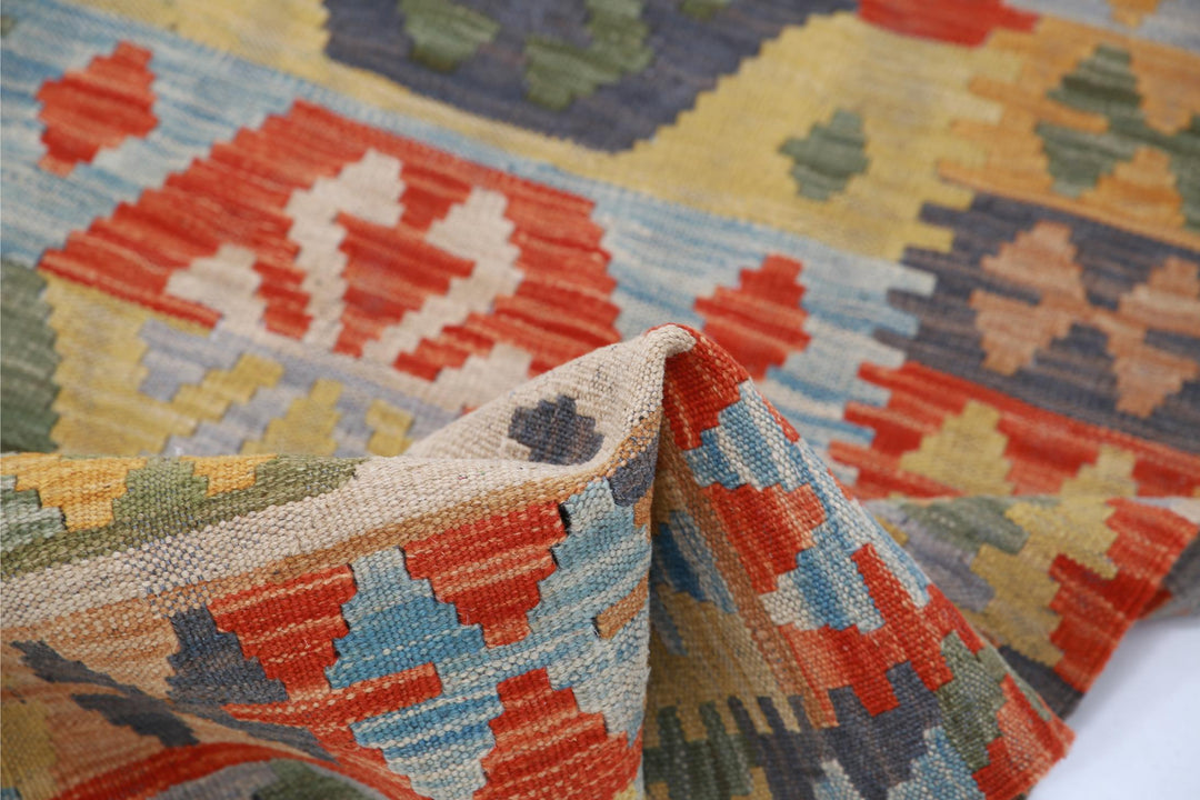 Kilim 2’ 8″ x 4’ 0″ - No. AV88701 - ALRUG Rug Store