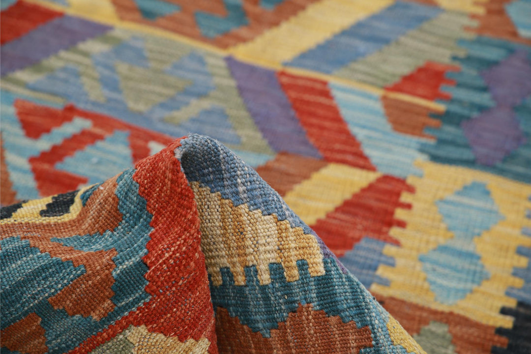 Kilim 2’ 6″ x 4’ 2″ - No. AV78070 - ALRUG Rug Store