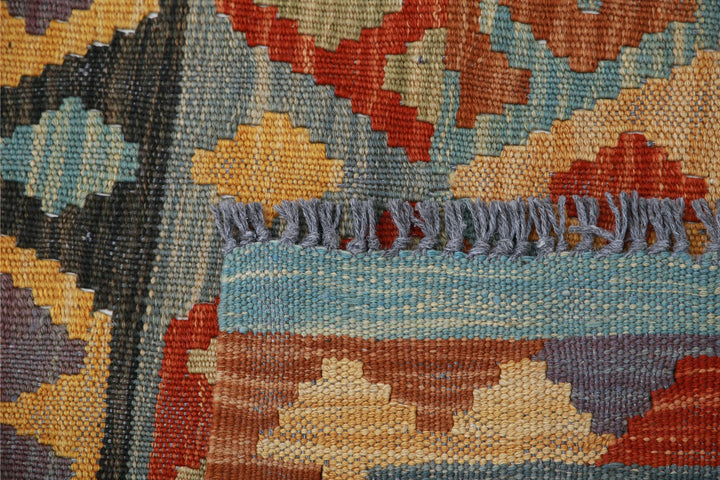 Kilim 2’ 7″ x 4’ 3″ - No. AV13835 - ALRUG Rug Store