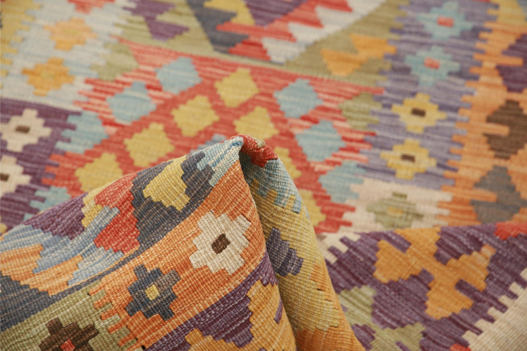 Kilim 3’ 4″ x 5’ 0″ - No. AV46853 - ALRUG Rug Store