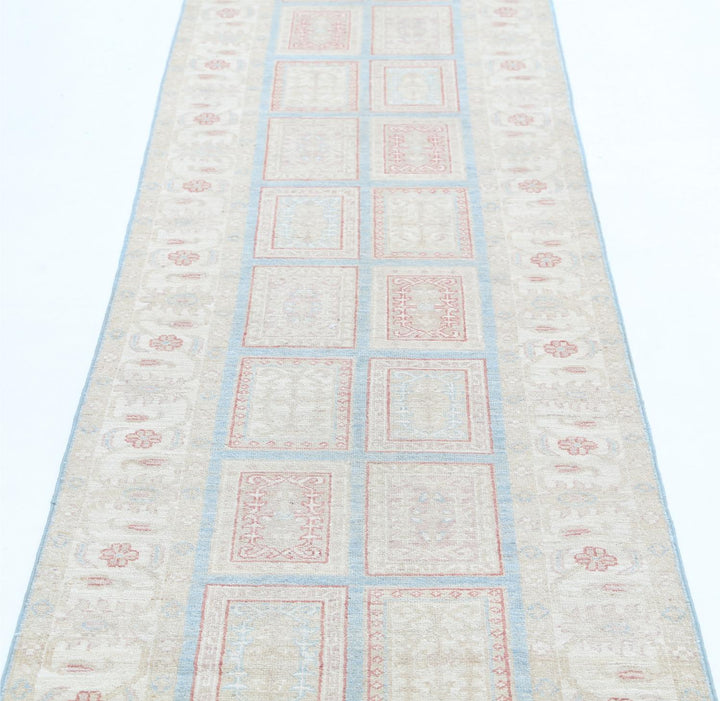 Serenity 2’ 5″ x 9’ 6″ - No. AV44757 - ALRUG Rug Store