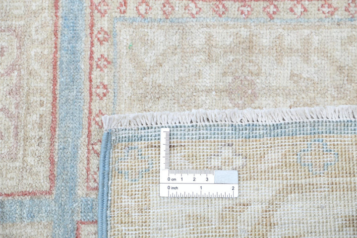 Serenity 2’ 5″ x 9’ 6″ - No. AV44757 - ALRUG Rug Store