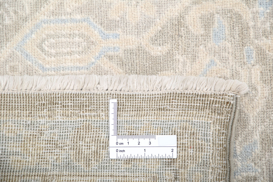 Serenity 8’ 9″ x 11’ 10” - No. AV90107 - ALRUG Rug Store