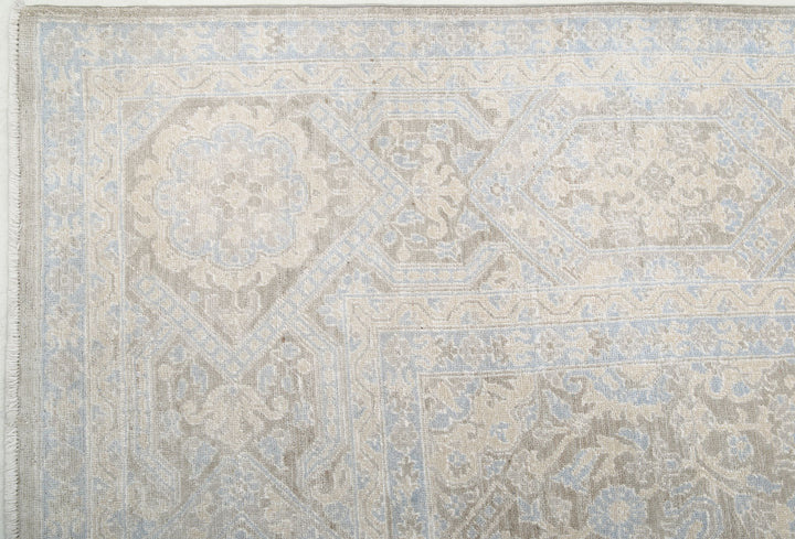 Serenity 8’ 9″ x 11’ 10” - No. AV90107 - ALRUG Rug Store