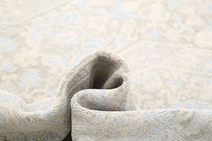 Serenity 8’ 9″ x 11’ 10” - No. AV90107 - ALRUG Rug Store