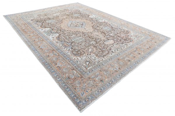 Kashmar 9’ 6″ x 12’ 7″ - No. AV60259