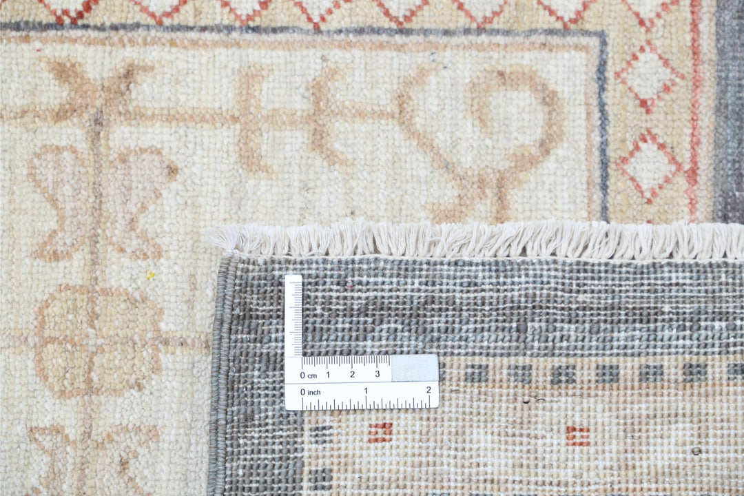 Serenity 9’ 10” x 12’ 10” - No. AV29290 - ALRUG Rug Store
