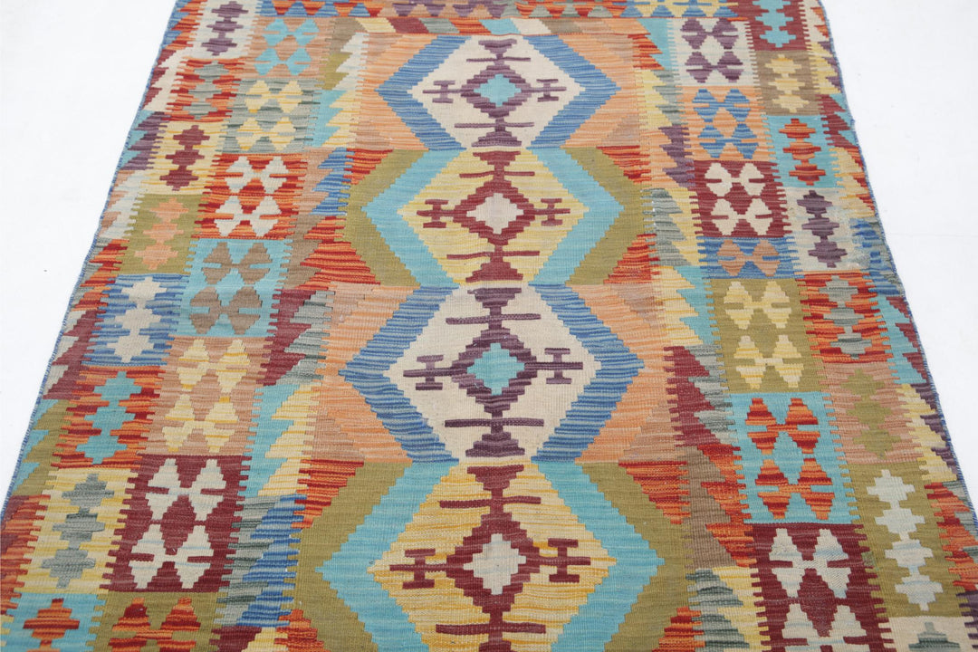 Kilim 4’ 0″ x 5’ 9″ - No. AV48225 - ALRUG Rug Store
