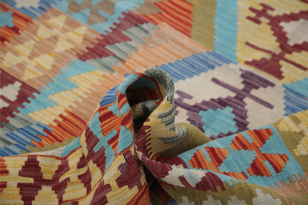 Kilim 4’ 0″ x 5’ 9″ - No. AV48225 - ALRUG Rug Store