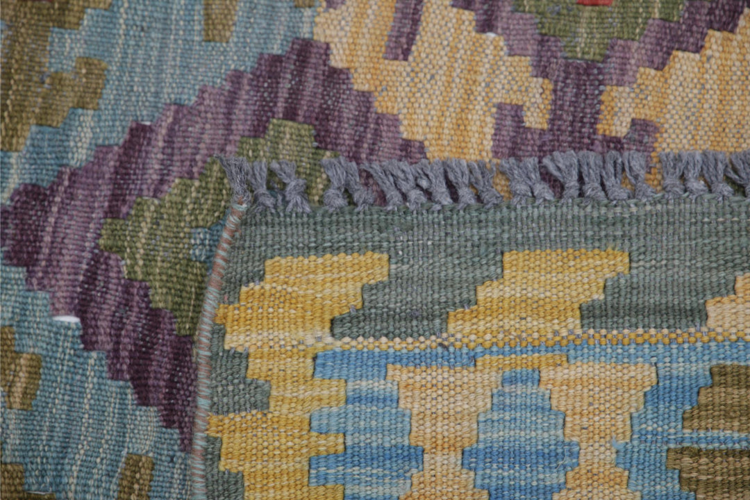 Kilim 4’ 0″ x 6’ 2″ - No. AV11068 - ALRUG Rug Store