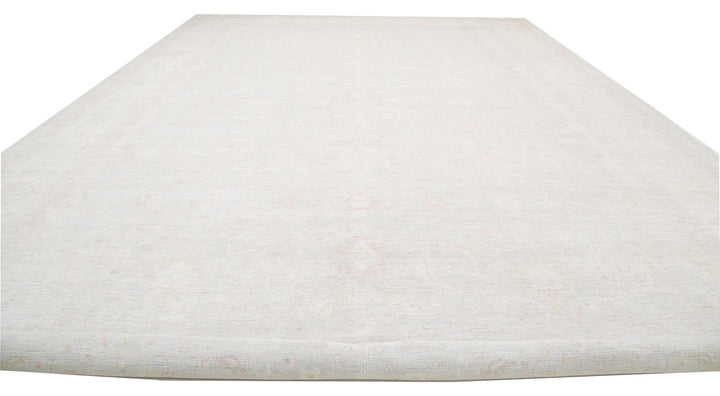 Serenity 16’ 5″ x 27’ 7″ - No. AV16107 - ALRUG Rug Store