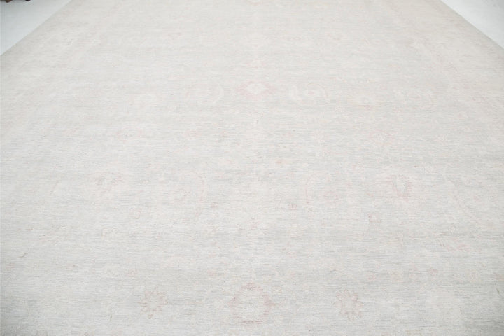 Serenity 16’ 5″ x 27’ 7″ - No. AV16107 - ALRUG Rug Store