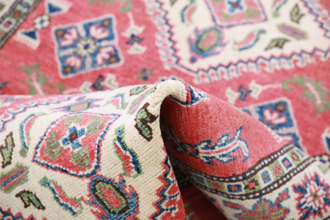 Kazak 3’ 0″ x 5’ 0″ - No. AV30833 - ALRUG Rug Store