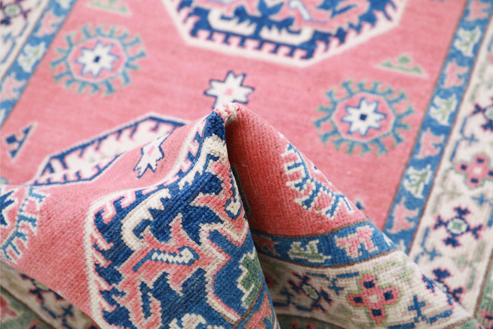 Kazak 2’ 9″ x 7’ 2″ - No. AV32813 - ALRUG Rug Store