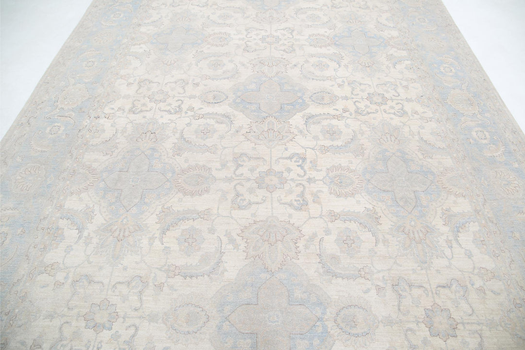 Serenity 8’ 10” x 12’ 7″ - No. AV33602 - ALRUG Rug Store