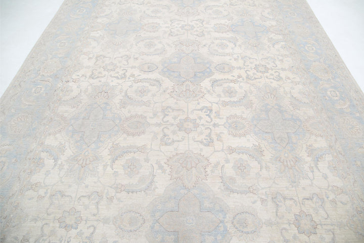 Serenity 8’ 10” x 12’ 7″ - No. AV33602 - ALRUG Rug Store