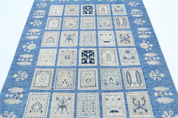 Ziegler 4’ 9″ x 6’ 6″ - No. AV19619