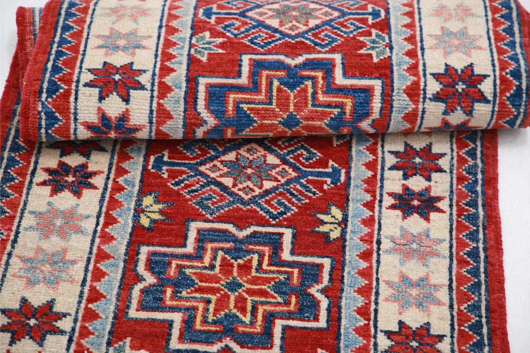 Kazak 2’ 0″ x 5’ 3″ - No. AV58818 - ALRUG Rug Store