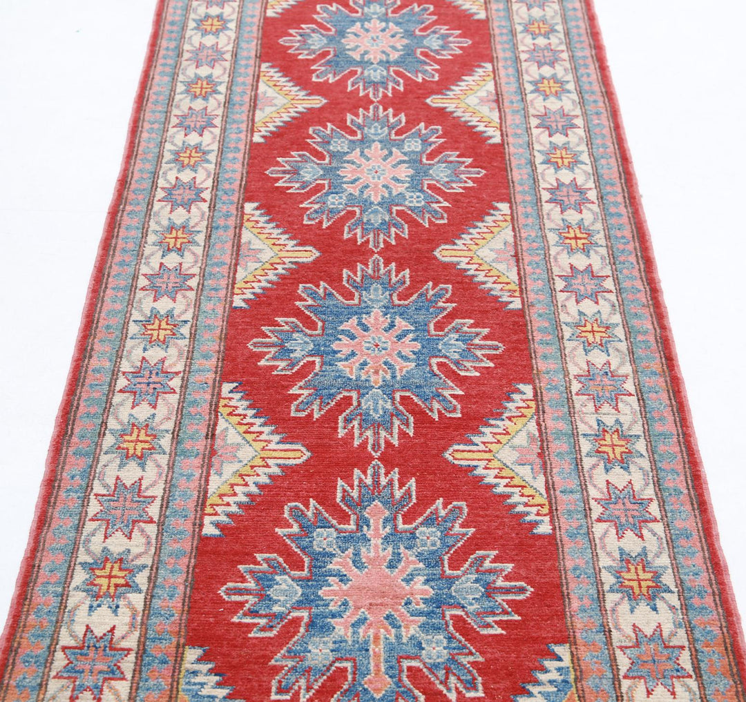 Kazak 2’ 7″ x 9’ 2″ - No. AV79474 - ALRUG Rug Store
