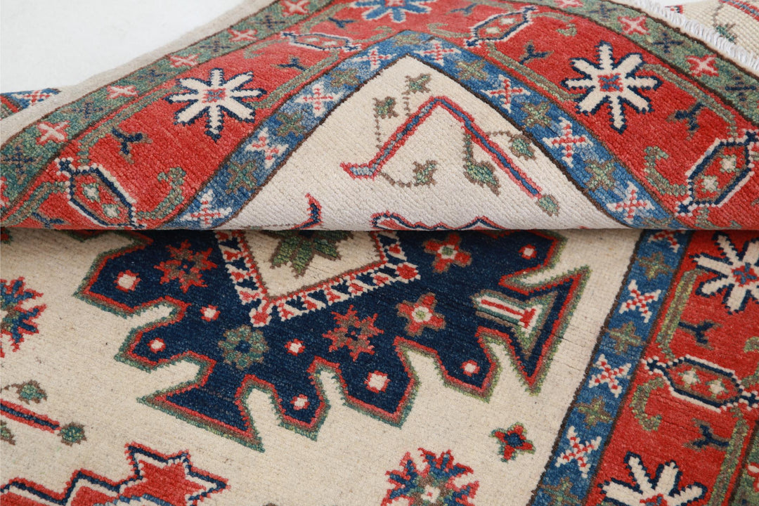 Kazak 2’ 8″ x 3’ 11” - No. AV82397 - ALRUG Rug Store