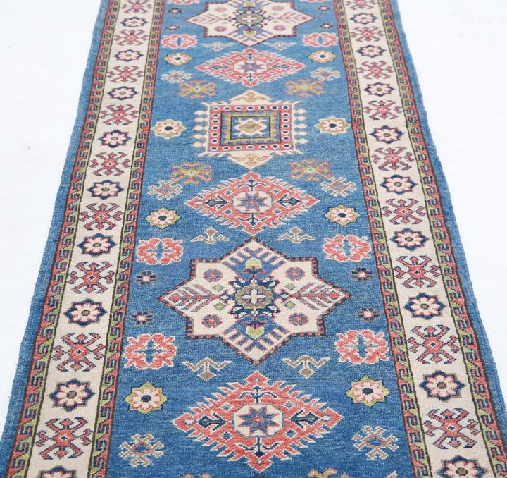 Kazak 2’ 7″ x 9’ 7″ - No. AV34121 - ALRUG Rug Store