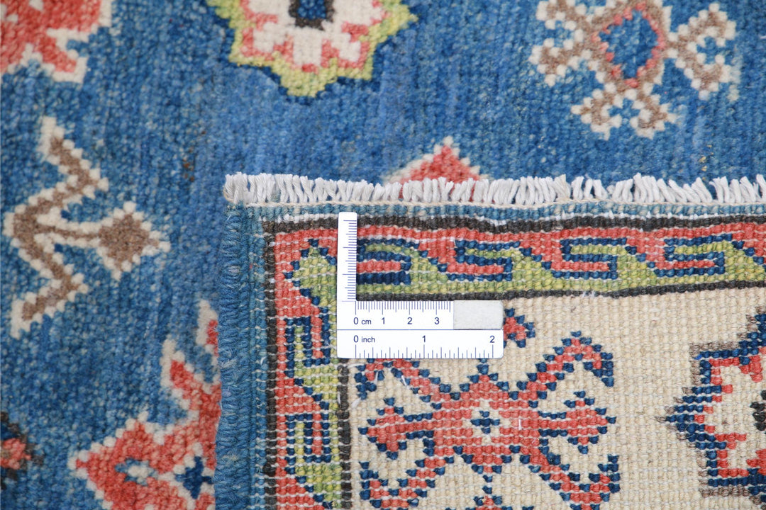 Kazak 2’ 7″ x 9’ 7″ - No. AV34121 - ALRUG Rug Store