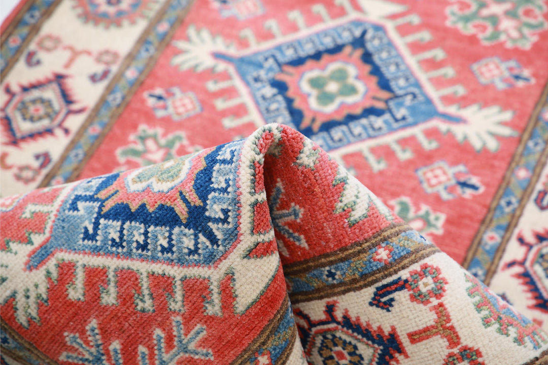 Kazak 2’ 8″ x 9’ 8″ - No. AV88627 - ALRUG Rug Store