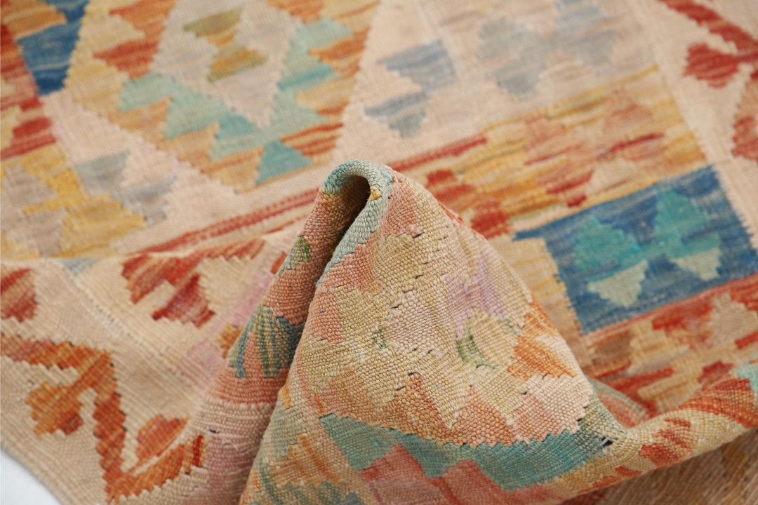 Kilim 2’ 5″ x 3’ 10” - No. AV49445 - ALRUG Rug Store