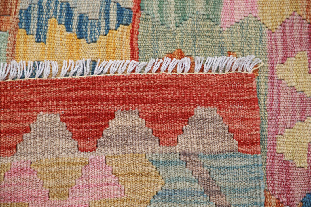 Kilim 6’ 7″ x 9’ 10” - No. AV30498 - ALRUG Rug Store