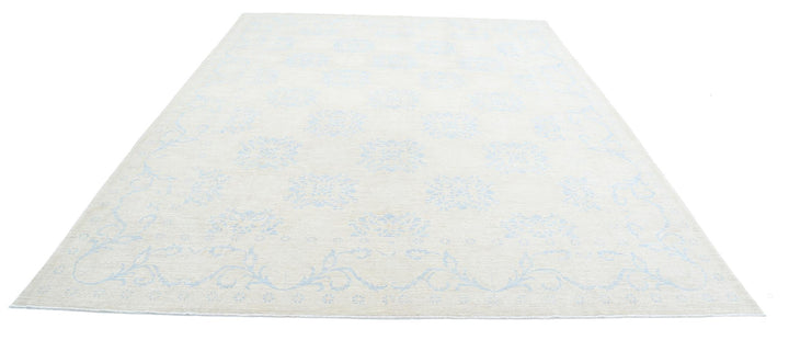 Serenity 9’ 1″ x 12’ 1″ - No. AV75724 - ALRUG Rug Store