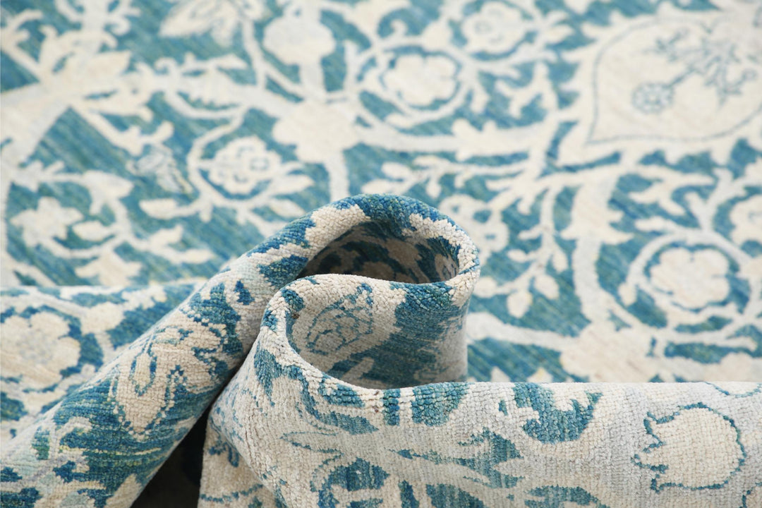 Artemix 8’ 10” x 11’ 11” - No. AV83755 - ALRUG Rug Store