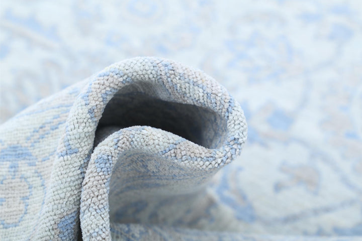 Serenity 8’ 1″ x 10’ 2″ - No. AV81307 - ALRUG Rug Store