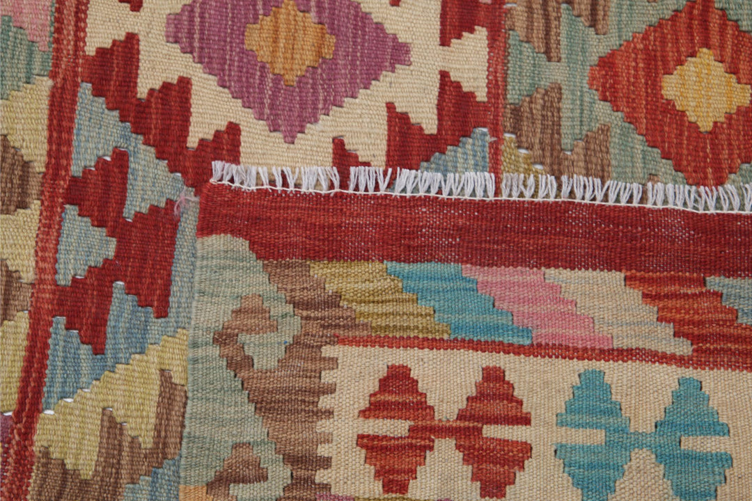 Kilim 6’ 6″ x 9’ 10” - No. AV18478 - ALRUG Rug Store